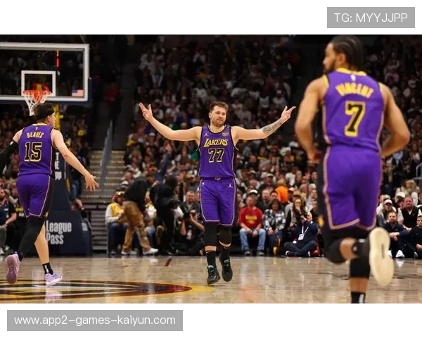 东契奇场上冷静成为湖人胜场重要保障 东契奇场上冷静成为湖人胜场重要保障